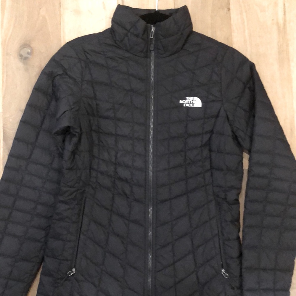 Women’s north face quilted jacket